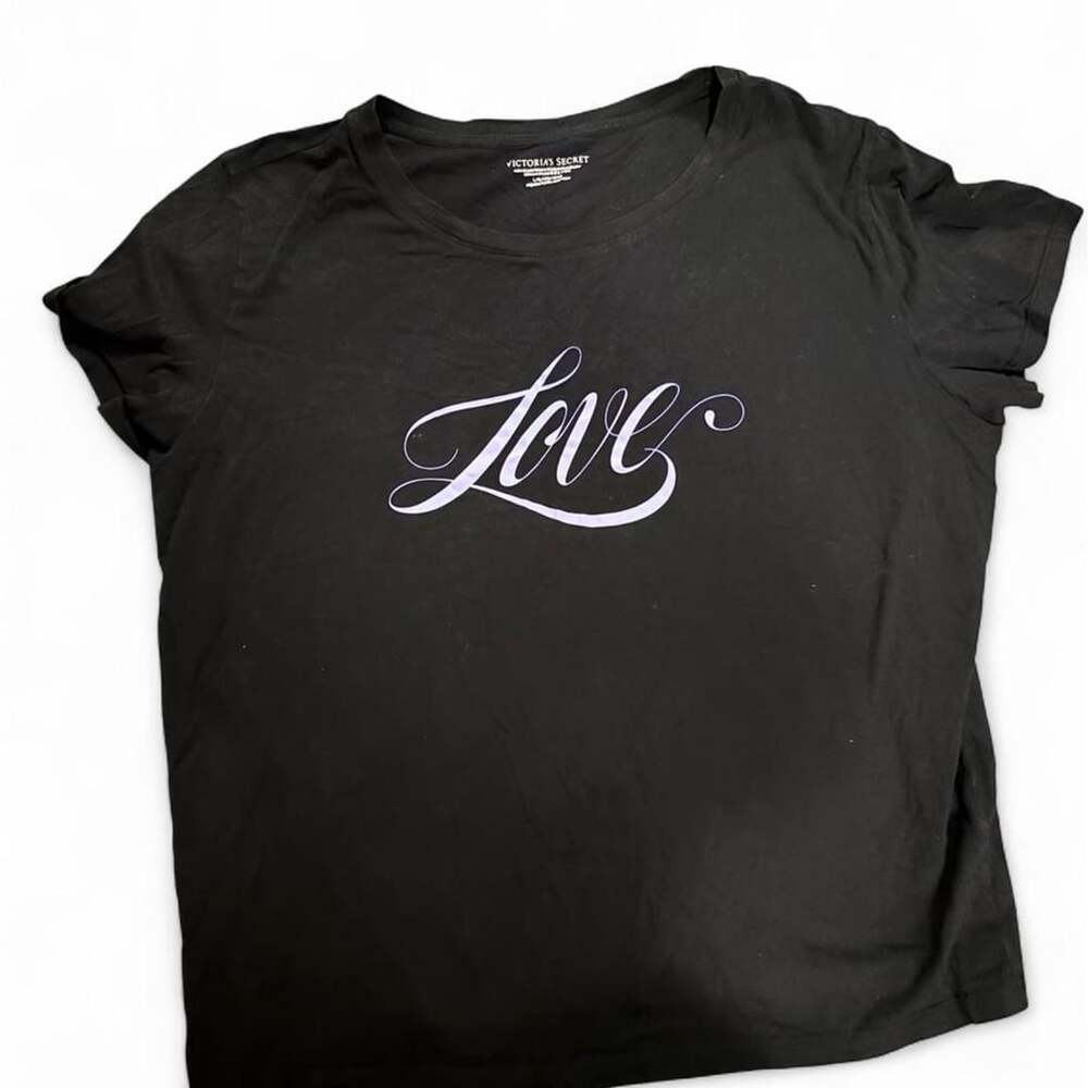 Victoria's Secret Love Graphic Tee Size L Black